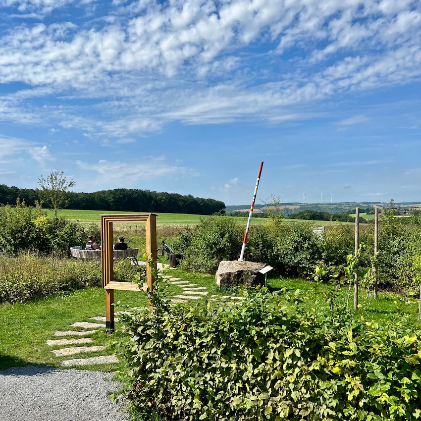 11_zweiuferland_gadheim_eu_mittelpunkt