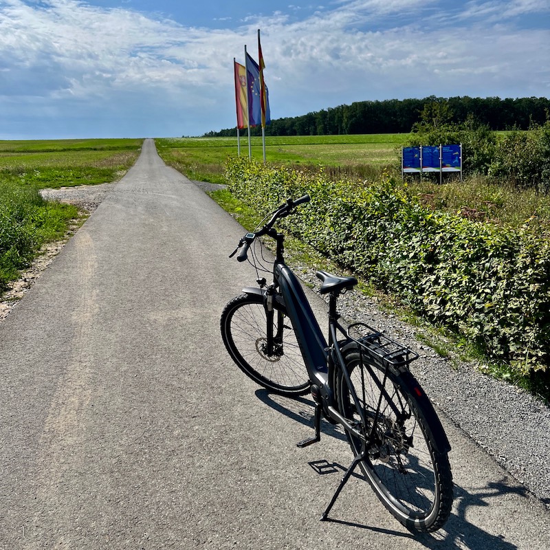 12_zweiuferland_gadheim_eu_mittelpunkt