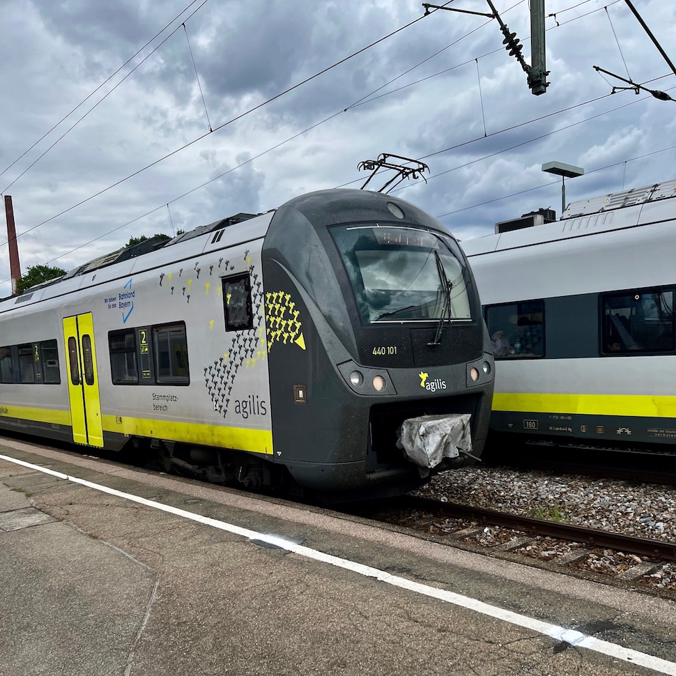 26_donauwald_wanderweg_bahnhof