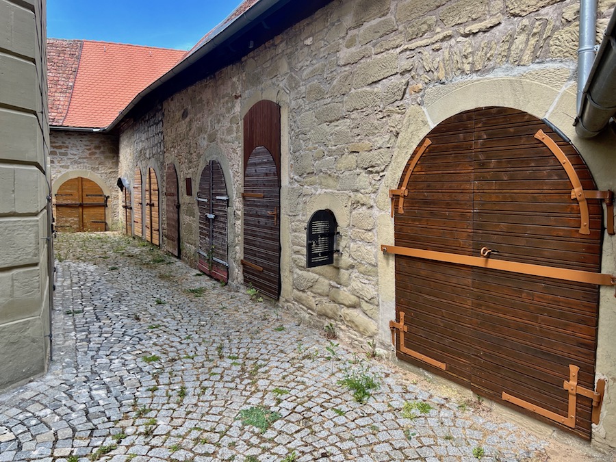 5_seinsheim_kirchengadenanlage