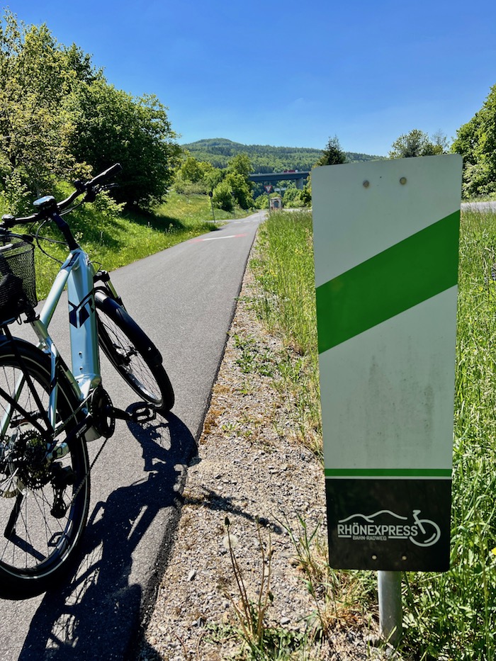 7_rhoenexpress_bahnradweg