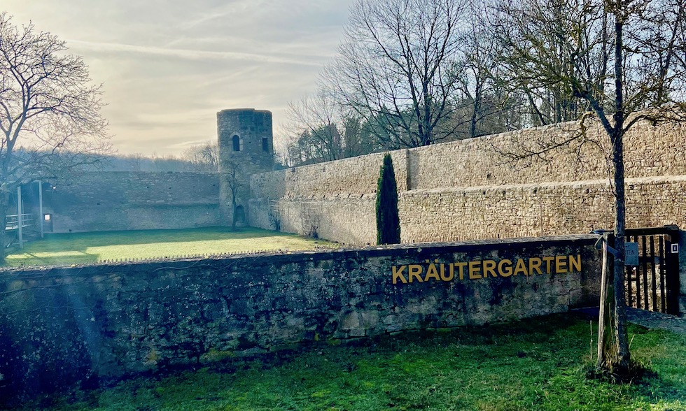 Aub_Kräutergarten